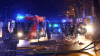 93 Kräfte im Großeinsatz – Lagerhallenbrand in Essen sorgt für starke Rauchentwicklung und Explosionen von Fahrzeugen – Feuerwehr erhöht Alarmstufe93 Kräfte im Großeinsatz – Fahrzeuge explodieren - Warn-App Nina ausgelöst: 