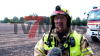 Flächenbrand breitet sich rasant aus – 1,5 Hektar Getreidefeld in Flammen - Feuer greift auf Baumfläche über - Wind entfacht schnell Großbrand, so Feuerwehr - NINA-Warnung wegen Rauch - Sichtbehinderungen durch Rauch - Luftbildaufnahmen zeigen Ausmaß des Brandes: 