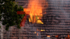 Scheune stürzt ein (ON TAPE) - Wohnhaus durch Feuer und Löschwasser unbewohnbar - 93 Kräfte kämpfen gegen Flammen - Feuerwehr setzt zwei Drehleitern zur Brandbekämpfung ein - Löschwasser wird auch aus hinter dem Haus liegendem Dortmund-Ems-Kanal bezogen: 