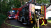 Scheune stürzt ein (ON TAPE) - Wohnhaus durch Feuer und Löschwasser unbewohnbar - 93 Kräfte kämpfen gegen Flammen - Feuerwehr setzt zwei Drehleitern zur Brandbekämpfung ein - Löschwasser wird auch aus hinter dem Haus liegendem Dortmund-Ems-Kanal bezogen: 