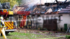 Scheune stürzt ein (ON TAPE) - Wohnhaus durch Feuer und Löschwasser unbewohnbar - 93 Kräfte kämpfen gegen Flammen - Feuerwehr setzt zwei Drehleitern zur Brandbekämpfung ein - Löschwasser wird auch aus hinter dem Haus liegendem Dortmund-Ems-Kanal bezogen: 