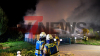 Wohnhaus in Vollbrand - rund 100 Feuerwehrkräfte im Großeinsatz - Binnen fünf Minuten in Vollbrand - Flammen erfassen Wohnhaus und Schuppen - Vollalarm für die Feuerwehr - Wohnhaus kurz nach Eintreffen der Feuerwehr in Vollbrand - Feuerwehr kämpft mit acht Rohren gegen die Flammen - Bevölkerung über NINA gewarnt: 