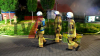 Wohnhaus in Vollbrand - rund 100 Feuerwehrkräfte im Großeinsatz - Binnen fünf Minuten in Vollbrand - Flammen erfassen Wohnhaus und Schuppen - Vollalarm für die Feuerwehr - Wohnhaus kurz nach Eintreffen der Feuerwehr in Vollbrand - Feuerwehr kämpft mit acht Rohren gegen die Flammen - Bevölkerung über NINA gewarnt: 