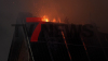 Wohnhaus in Vollbrand - rund 100 Feuerwehrkräfte im Großeinsatz - Binnen fünf Minuten in Vollbrand - Flammen erfassen Wohnhaus und Schuppen - Vollalarm für die Feuerwehr - Wohnhaus kurz nach Eintreffen der Feuerwehr in Vollbrand - Feuerwehr kämpft mit acht Rohren gegen die Flammen - Bevölkerung über NINA gewarnt: 