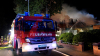 Wohnhaus in Vollbrand - rund 100 Feuerwehrkräfte im Großeinsatz - Binnen fünf Minuten in Vollbrand - Flammen erfassen Wohnhaus und Schuppen - Vollalarm für die Feuerwehr - Wohnhaus kurz nach Eintreffen der Feuerwehr in Vollbrand - Feuerwehr kämpft mit acht Rohren gegen die Flammen - Bevölkerung über NINA gewarnt: 