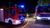 Wohnhaus in Vollbrand - rund 100 Feuerwehrkräfte im Großeinsatz - Binnen fünf Minuten in Vollbrand - Flammen erfassen Wohnhaus und Schuppen - Vollalarm für die Feuerwehr - Wohnhaus kurz nach Eintreffen der Feuerwehr in Vollbrand - Feuerwehr kämpft mit acht Rohren gegen die Flammen - Bevölkerung über NINA gewarnt: 