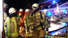 Wohnhaus in Vollbrand - rund 100 Feuerwehrkräfte im Großeinsatz - Binnen fünf Minuten in Vollbrand - Flammen erfassen Wohnhaus und Schuppen - Vollalarm für die Feuerwehr - Wohnhaus kurz nach Eintreffen der Feuerwehr in Vollbrand - Feuerwehr kämpft mit acht Rohren gegen die Flammen - Bevölkerung über NINA gewarnt: 