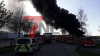 Ein Lager mit Kunststoffabfällen steht in Flammen - Die Feuerwehr kämpft mit über 200 Einsatzkräften gegen die Flammen - Brand noch nicht unter Kontrolle
: 