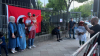 Über 1000 türkische Staatsbürger kamen am Abend zum türkischen Generalkonsulat in der Spandauer Heerstraße um ihre Stimme zum zweiten Wahlgang abgeben. : 