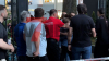 Über 1000 türkische Staatsbürger kamen am Abend zum türkischen Generalkonsulat in der Spandauer Heerstraße um ihre Stimme zum zweiten Wahlgang abgeben. : 