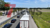 Bei einem Auffahrunfall zwischen zwei LKW auf der A1 zwischen Bramsche und Neuenkirchen Vörden, wurde am Mittwoch mittag ein LKW Fahrer schwer verletzt und in seinem Führerhaus eingekemmt. Vorbildliche Leistung der Ersthelfer und Kompliment der Polizei für Rettungsgasse. Kilometerlanger Stau bildet sich in der Mittagshitze: 