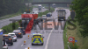 Lkw verliert Ladung: Schlachtabfälle auf der A33 - Sperrung zwischen Bielefeld und Schloß Holte-Stukenbrock - mehr als eine Tonne Schlachtabfälle vom Schwein auf rechter Fahrspur verteilt - vermutlich durch eine defekte Ladeklappe ausgelöst: Fahrbahn muss aufwendig gereinigt werden