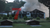 Dachstuhl des Oldenburger Golfclub brennt - 120 Feuerwehrkräfte kämpfen gegen die Flammen - glücklicherweise ist niemand verletzt : 