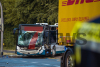 Lkw und Linien Bus krachen an Ampelkreuzung zusammen - 52-jähriger Busfahrer stirbt noch am Unfallort - ein Fahrgast und der Lkw Fahrer kommen verletzt ins Krankenhaus : 