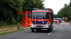 Verirrter Lastwagen auf gesperrter Bundesstraße - Wendemanöver führt zu Brand - Knochentrockener Grünstreifen fängt Feuer - Schnelle Reaktion der Feuerwehr verhindert Schlimmeres - Polizei bestätigt: Fahrer hatte gesperrten Bereich befahren: 