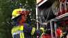 Verirrter Lastwagen auf gesperrter Bundesstraße - Wendemanöver führt zu Brand - Knochentrockener Grünstreifen fängt Feuer - Schnelle Reaktion der Feuerwehr verhindert Schlimmeres - Polizei bestätigt: Fahrer hatte gesperrten Bereich befahren: 