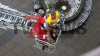 Der Nikolaus kommt mit Drehleiter und die Superhelden vom Dach - die Höhenretter der Berufsfeuer zaubern den kranken Kindern ein lächeln ins Gesicht - Nikolaus verschenkt süsses - Auch die Krankenschwestern bekommen Geschenke - Rundum eine gelungene Aktion: Wir haben die Bilder und O-Töne!