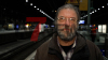 Streikhinweise bereits am Kölner-Bahnhof - Reisende sind genervt und haben mit uns gesprochen „Gut das ich mit Auto fahre. Das nimmt einem jeglichen Spaß am Bahn fahren. Keine lust überhaupt nochmal Bahn zu fahren. Katastrophe“  oder „ Ich denke das das auch ist, um die Leute zu ärgern. Gerade zur Weihnachtszeit wenn die Leute in den Urlaub wollen oder zur Familie“: 