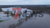 Feuerwehr errichtet einen Damm um die Straßen zu schützen - Teil der Bundesstraße B402 weggebrochen - Zeltplätze und weitere Objekte sind vom Wasser eingenommen - O-Ton Platzwart Haselünne: 