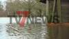 Feuerwehr errichtet einen Damm um die Straßen zu schützen - Teil der Bundesstraße B402 weggebrochen - Zeltplätze und weitere Objekte sind vom Wasser eingenommen - O-Ton Platzwart Haselünne: 