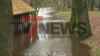 Feuerwehr errichtet einen Damm um die Straßen zu schützen - Teil der Bundesstraße B402 weggebrochen - Zeltplätze und weitere Objekte sind vom Wasser eingenommen - O-Ton Platzwart Haselünne: 
