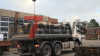 Feuerwehr errichtet einen Damm um die Straßen zu schützen - Teil der Bundesstraße B402 weggebrochen - Zeltplätze und weitere Objekte sind vom Wasser eingenommen - O-Ton Platzwart Haselünne: 