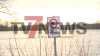Feuerwehr errichtet einen Damm um die Straßen zu schützen - Teil der Bundesstraße B402 weggebrochen - Zeltplätze und weitere Objekte sind vom Wasser eingenommen - O-Ton Platzwart Haselünne: 