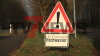 Feuerwehr errichtet einen Damm um die Straßen zu schützen - Teil der Bundesstraße B402 weggebrochen - Zeltplätze und weitere Objekte sind vom Wasser eingenommen - O-Ton Platzwart Haselünne: 