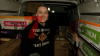 Pyro-Party mit Midnight-Shopping - erst die Feier mit Freigetränken und dann pünktlich um 00:00 Uhr der Startschuss zum Kauf der Feuerwerkskörper - hunderte Menschen stehen schlange - bis zu 3500€ geben sie aus : Wir haben mit den Menschen gesprochen und sie beim Kauf begleitet!