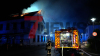 Flammen schlagen aus dem Dach eines Gasthofes - 50 Partygäste müssen aus Nebengebäude evakuiert werden und stehen unter Schock - Glücklicherweise waren keine Hotelgäste im Hotel - in Bramsche brennt ein Altkleidercontainer, Feuerwehr öffnet diesen, um ihn zu löschen, plötzlich explodiert eine Spraydose - Feuerwehrmann wird mit Brandverletzungen ins Krankenhaus gebracht
: Wir haben einen O-Ton von einem Partygast.