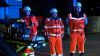Flammen schlagen aus dem Dach eines Gasthofes - 50 Partygäste müssen aus Nebengebäude evakuiert werden und stehen unter Schock - Glücklicherweise waren keine Hotelgäste im Hotel - in Bramsche brennt ein Altkleidercontainer, Feuerwehr öffnet diesen, um ihn zu löschen, plötzlich explodiert eine Spraydose - Feuerwehrmann wird mit Brandverletzungen ins Krankenhaus gebracht
: Wir haben einen O-Ton von einem Partygast.