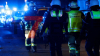 Tumultlage in Solingen - Einsatzkräfte wurden massiv mit Pyrotechnik beschossen und beworfen - 30 bis 40 Personen im Alter zwischen 20-30 Jahren feuern auf Einsatzkräfte - auch von Balkonen verschiedener Häuser wurden sie beschossen - Unbekannte verschanzten sich hinter einer Art Barrikade aus Müllcontainern/Mülltonnen, die sie mit Benzin in Brand setzten: 