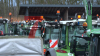 Lohnunternehmer und Privatpersonen zeigen Solidarität - Anreise per Sternfahrt - Livestream der Kundgebung am Brendenburger Tor - Großaufgebot an Traktoren - um die 350 Personen: "die müssen mal wieder aufs Land und sich mal anhören, was hier so passiert"(...) - 