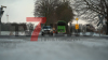 Bergungsteam vor Ort - Anhänger wird geborgen - Winterdienst sorgt für freie Straßen - Sperrung wird noch einige Stunden andauern - Schlachtabfälle liegen auf der B213 - : 