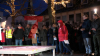 Marktplatz füllt sich weniger Minuten - Veranstalter freuen sich über die große Anteilnahme der Bürger - Veranstaltungsleiter lässt zwei Personen von der Demonstration entfernen: "Es macht uns stolz zu sehen, wie viele Personen hier sind"(...)