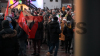 Marktplatz füllt sich weniger Minuten - Veranstalter freuen sich über die große Anteilnahme der Bürger - Veranstaltungsleiter lässt zwei Personen von der Demonstration entfernen: "Es macht uns stolz zu sehen, wie viele Personen hier sind"(...)