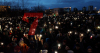 Überwältigende Menschenmengen bei Berliner Demonstration - Solidarität untereinander - Demonstrantenmassen vom Bundestag bis zur Siegessäule - Taschenlampen erleuchten die Menschenmengen: 