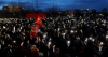 Überwältigende Menschenmengen bei Berliner Demonstration - Solidarität untereinander - Demonstrantenmassen vom Bundestag bis zur Siegessäule - Taschenlampen erleuchten die Menschenmengen: 