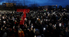 Überwältigende Menschenmengen bei Berliner Demonstration - Solidarität untereinander - Demonstrantenmassen vom Bundestag bis zur Siegessäule - Taschenlampen erleuchten die Menschenmengen: 
