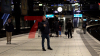 Bahnverkehr wieder aufgenommen - Verhandlungen sollen ab dem fünften Februar starten - Erleichterung bei Reisenden - Auswirkungen ziehen sich noch hin - "(...) man sucht sich ja nunmal seinen Job aus, dann hätte man sich einen andern Job suchen müssen (...)" - " (...) also verstehen kann ich das schon, aber is halt blöd.": Wir haben Vöxe von Reisenden, sowie Bild- und Videomaterial!