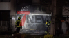 Dramatischer Wohnungsbrand in Wohnkomplex - Wohnung komplett ausgebrannt - Massenanfall von Verletzten - Zehn Verletzte und zahlreiche Evakuierte Bewohner - Mehrere Wohnungen unbewohnbar: 
