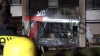 Dramatischer Wohnungsbrand in Wohnkomplex - Wohnung komplett ausgebrannt - Massenanfall von Verletzten - Zehn Verletzte und zahlreiche Evakuierte Bewohner - Mehrere Wohnungen unbewohnbar: 