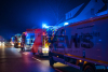 Dramatischer Wohnungsbrand in Wohnkomplex - Wohnung komplett ausgebrannt - Massenanfall von Verletzten - Zehn Verletzte und zahlreiche Evakuierte Bewohner - Mehrere Wohnungen unbewohnbar: 