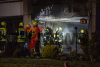 Dramatischer Wohnungsbrand in Wohnkomplex - Wohnung komplett ausgebrannt - Massenanfall von Verletzten - Zehn Verletzte und zahlreiche Evakuierte Bewohner - Mehrere Wohnungen unbewohnbar: 