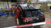 PKW kracht in Bushaltestelle - drei Personen werden verletzt - Unfallursache unklar: 
