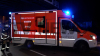 Drei Verletzte nach Verfolgungsjagd - zwei PKW sind nun ein Totalschaden - Fahrer flüchtete vor der Polizei und kollidierte mit Streifenwagen - Fahrer wurde festgenommen und dem Rettungsdienst zugeführt: 